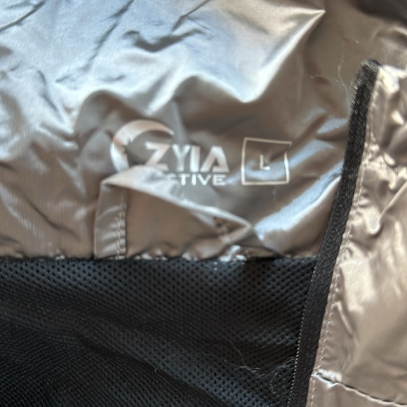 Zyia active large light jacket - Picture 2 of 3